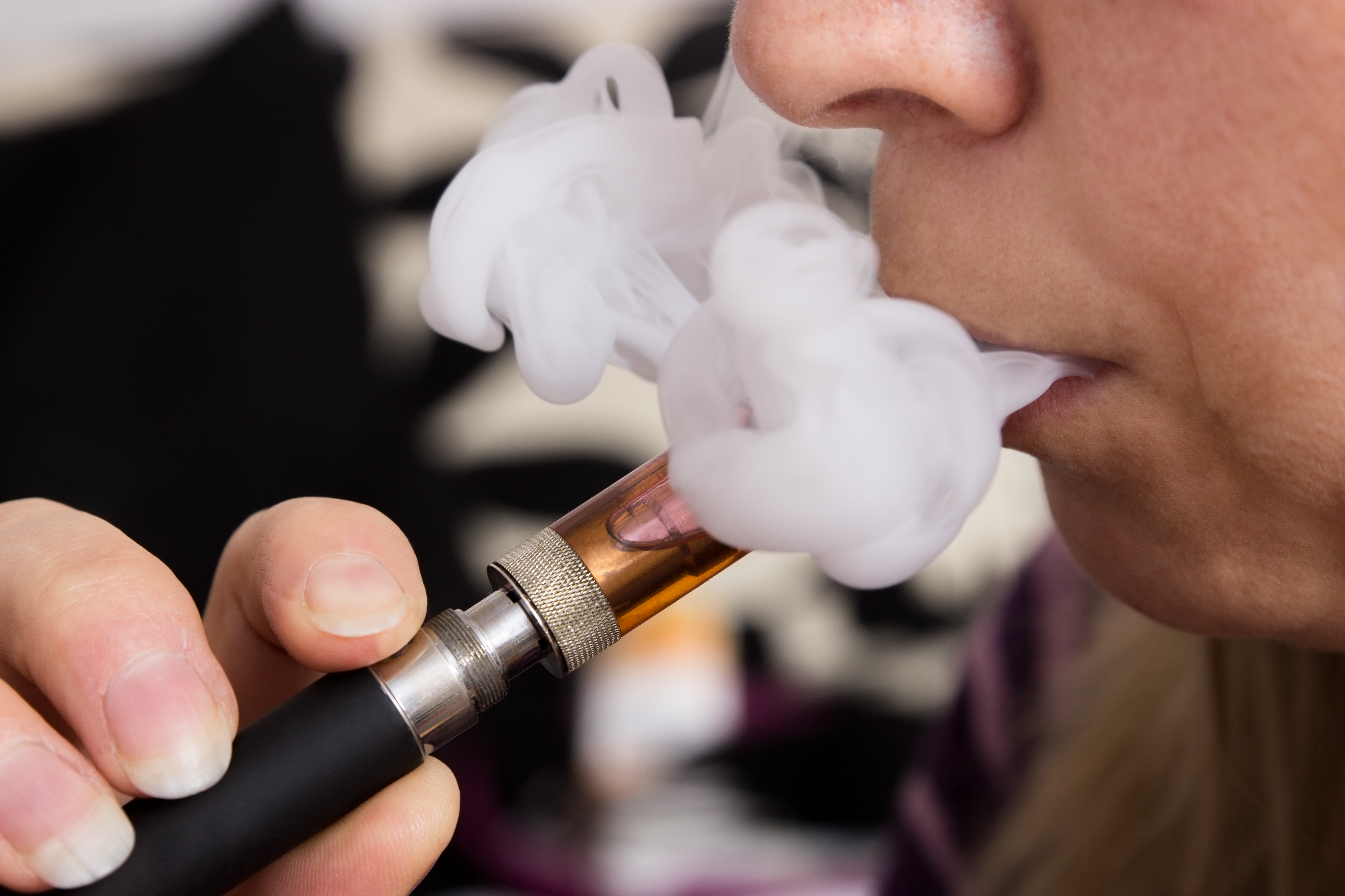 Teen e cigarette users exposed to carcinogenic compounds